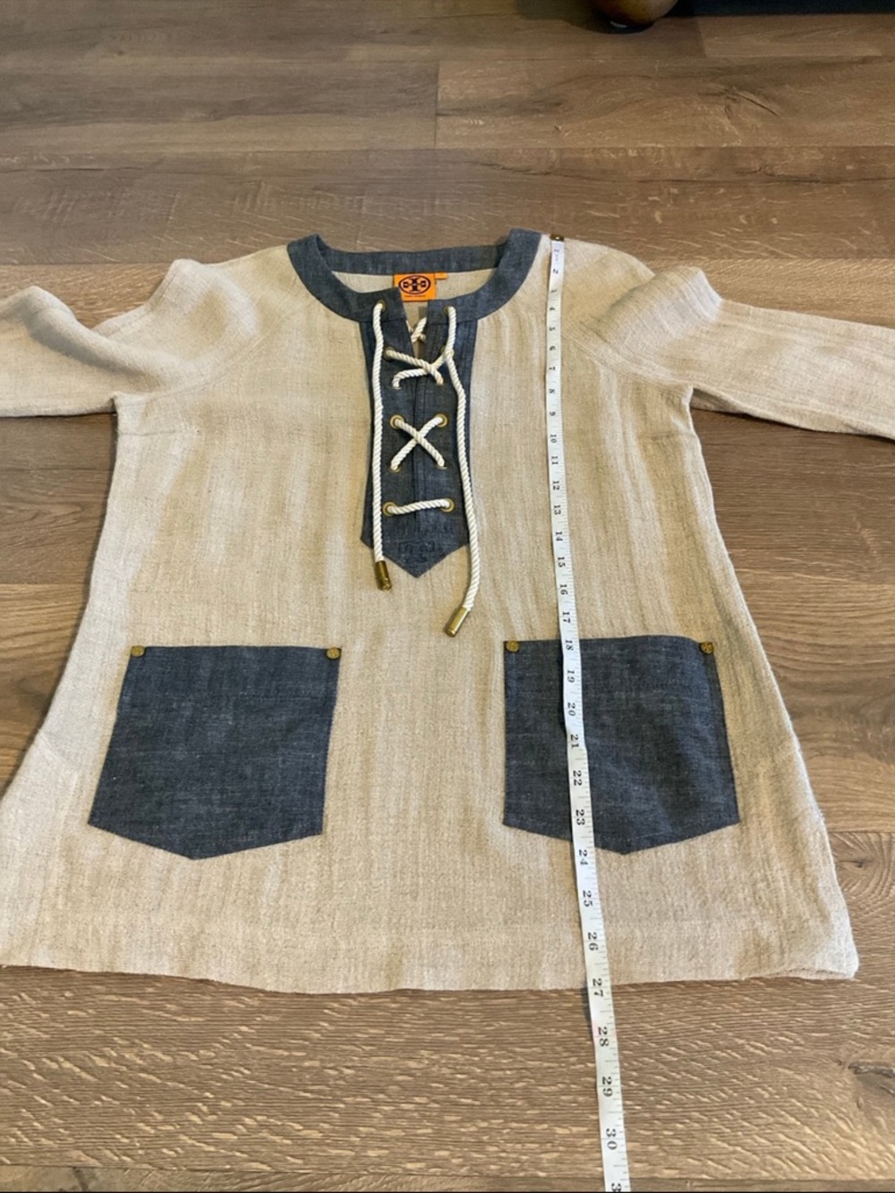 Tory Burch beige linen 3/4 sleeve top with denim accents and lace up front, 6 - Picture 7 of 9